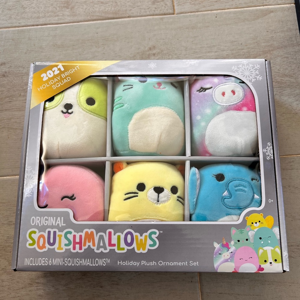 Squishmallows Ornaments “2021 Holiday Bright Squad”